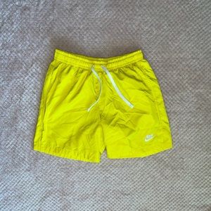 Men’s Nike Sportswear woven lined flow shorts